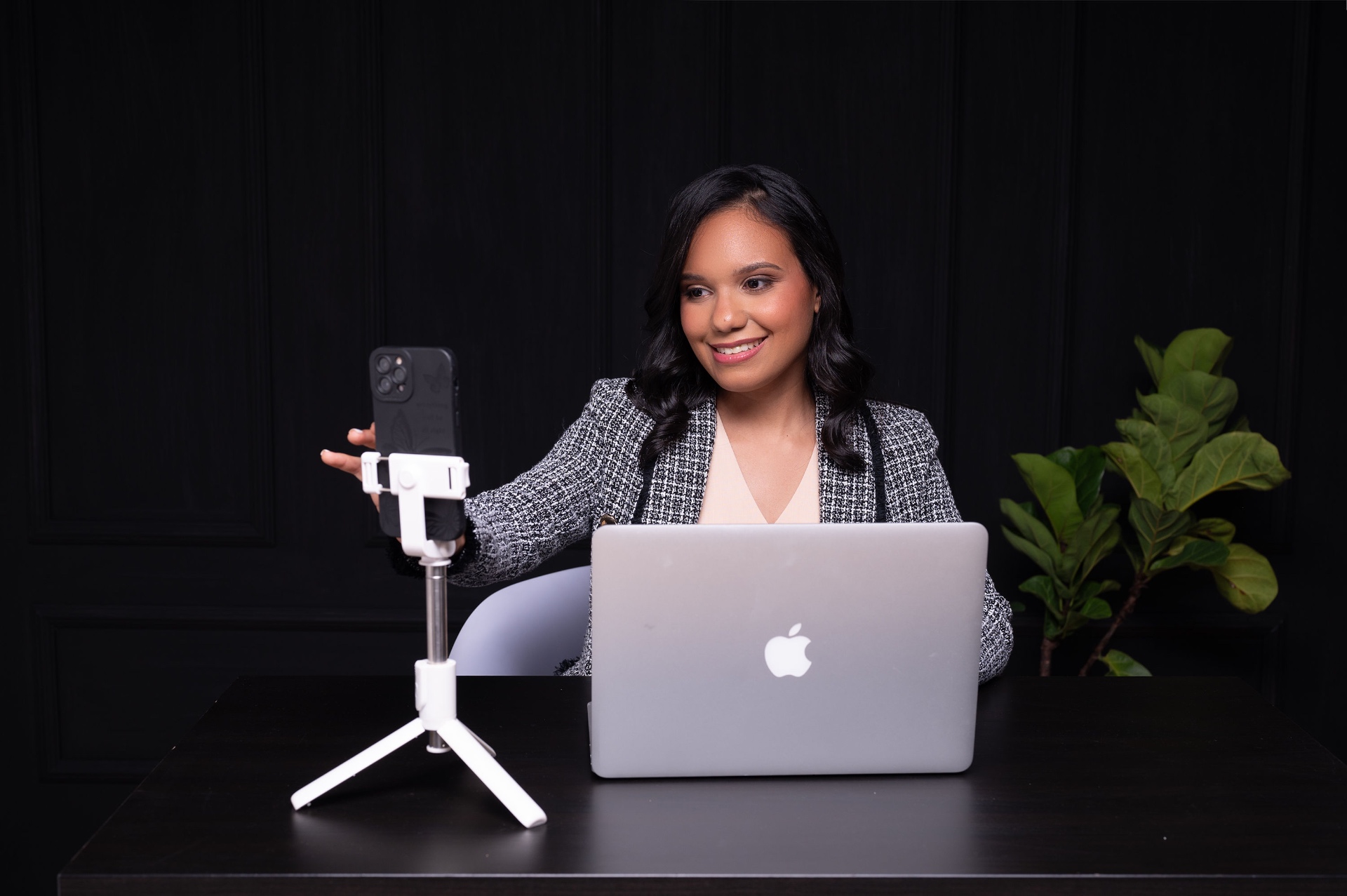 Jeniffer Mora, especialista en impuestos
